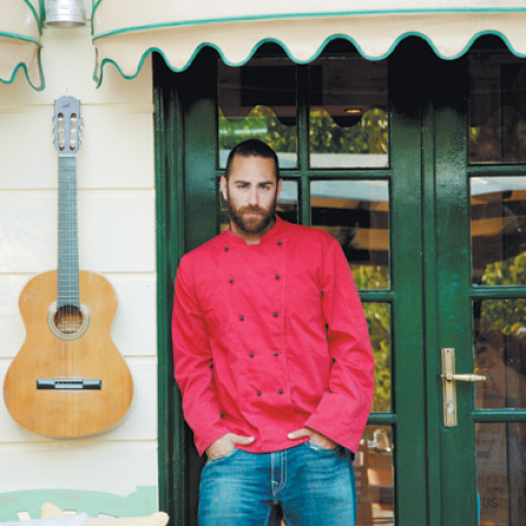 Άρης Βεζενές