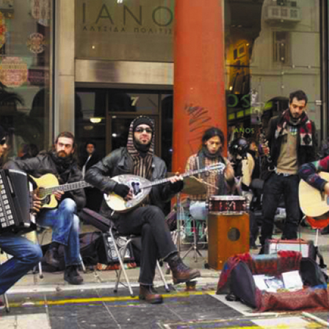 Οι Sailing Tomatoes, παραμονή Πρωτοχρονιάς, live στην πλατεία Αριστοτέλους