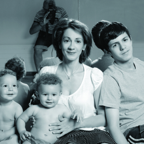 Η Μ. Ζουμπουλάκη με τα παιδιά της