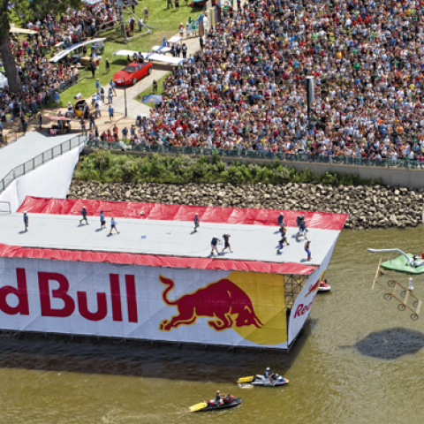 Red-Bull-Flugtag .jpg