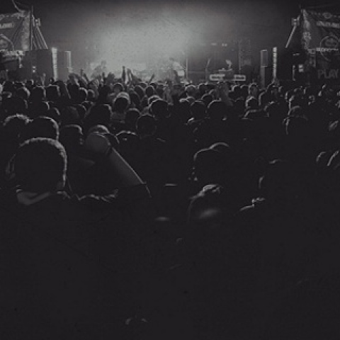 Το Red Bull Bedroom Jam σε ανεβάζει στη σκηνή