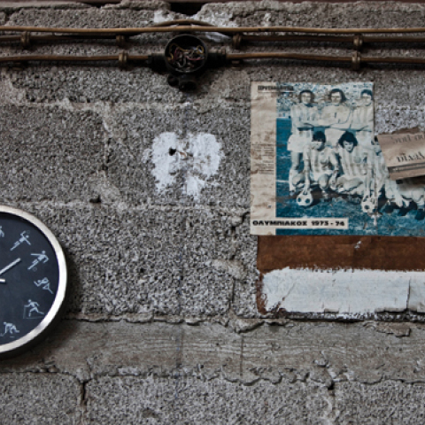 Εργοστάσιο κατασκευής επίπλων στον Βοτανικό