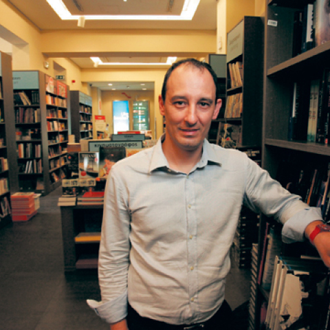 Βασίλης Βασιλείου, Eμπορικός υπεύθυνος Βιβλίων, Χαρτικών και Παραδοσιακών παιχνιδιών του Public