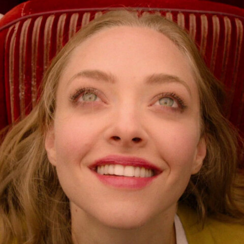 becky-amanda-seyfried.jpg