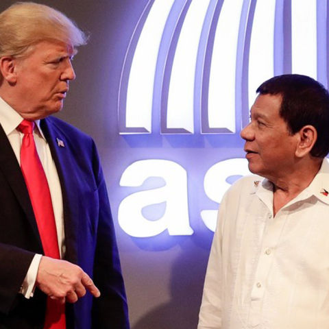 Ο Ντουτέρτε τραγούδησε για χάρη του Τραμπ (video)