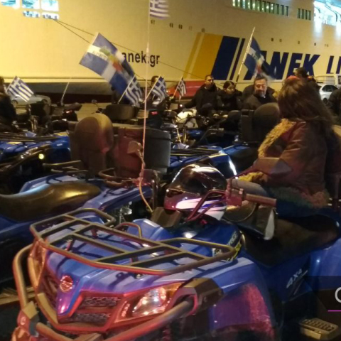 Γέμισε Κρητικές «γουρούνες» η Αθήνα (video) 