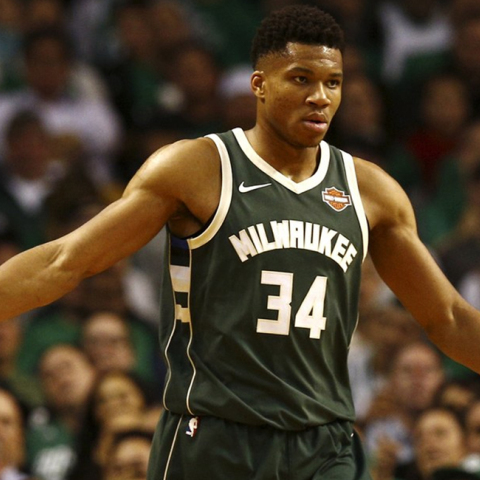 Αντετοκούνμπο, Κιάμος