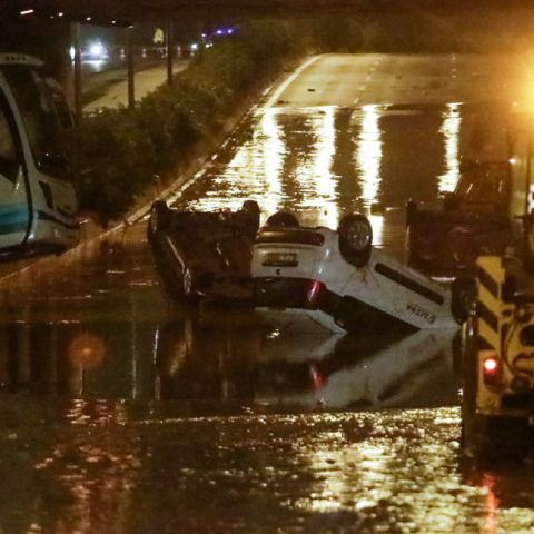 θεομηνία, Μάνδρα, Νέα Πέραμος
