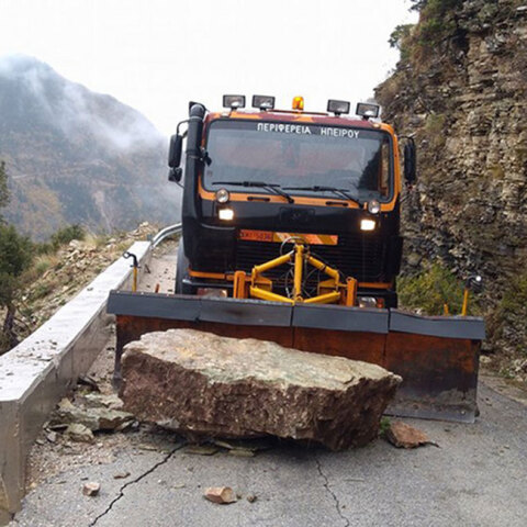 Αποκόλληση βράχων στα Τζουμέρκα