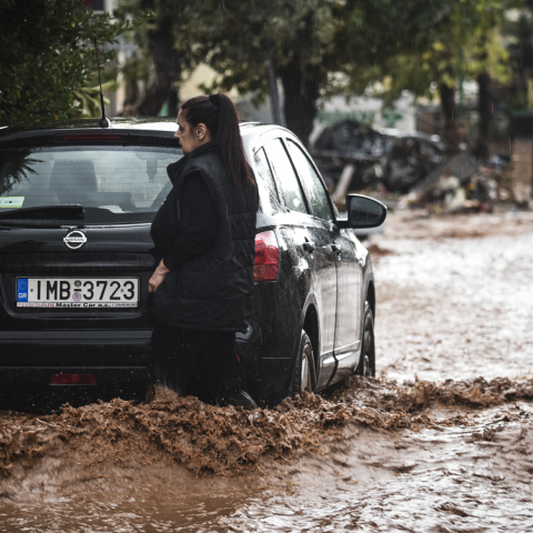 Τι να κάνετε σε περίπτωση που χρειαστεί να μετακινηθείτε με αυτοκίνητο στην κακοκαιρία