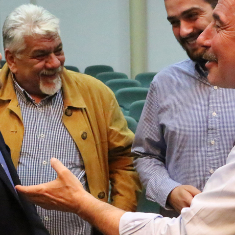 Έμμεση στήριξη Μανιάτη με τη «Νέα Γενιά» Ανδρουλάκη 