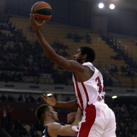 Εύκολο βράδυ για τον Ολυμπιακό, που είναι πρώτος στην Ευρωλίγκα