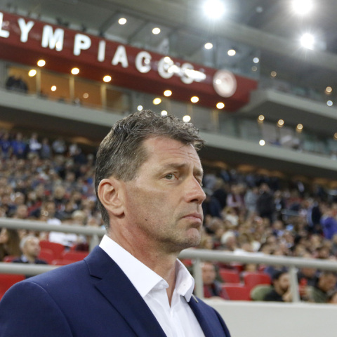 Μένει ο Σκίμπε, «φεύγει» το Καραϊσκάκη