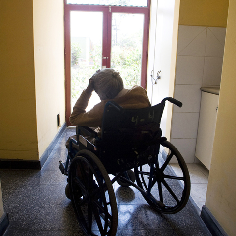 71χρονος έβαζε στη  τσέπη του το επίδομα της νεκρής παραπληγικής συζύγου του 