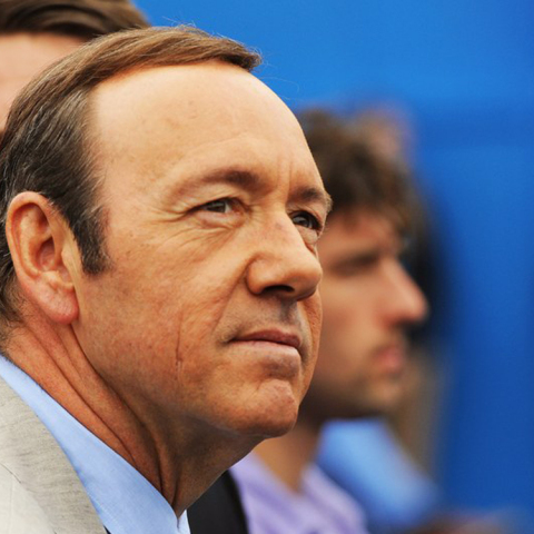 Ενίσχυση ερευνών της Σκότλαντ Γιαρντ σε βάρος του Κέβιν Σπέισι για σεξουαλική επίθεση