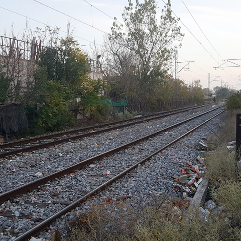 ΛΑΡΙΣΑ - ΝΕΚΡΟΣ 12ΧΡΟΝΟΣ ΠΟΥ ΠΑΡΑΣΥΡΘΗΚΕ ΑΠΟ ΤΡΕΝΟ