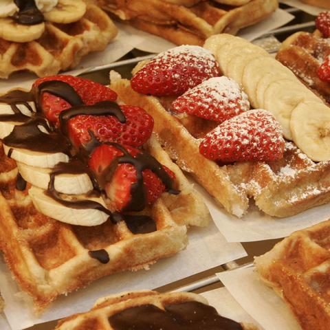 Μαύρος καπνός βάφλας πνίγει τις Βρυξέλλες 