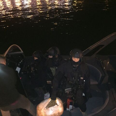 Σκηνές από ταινία στο Αιγαίο, σε καταδίωξη ταχυπλόου με ενάμιση τόνο κάνναβης 