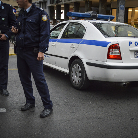 Σορός άνδρα αγνώστων στοιχείων βρέθηκε στο λιμάνι του Πειραιά 