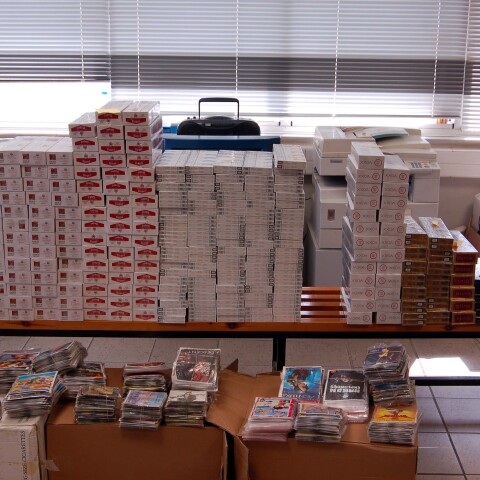 Συνελήφθη ηλικιωμένη με 2.700 λαθραία πακέτα τσιγάρων 