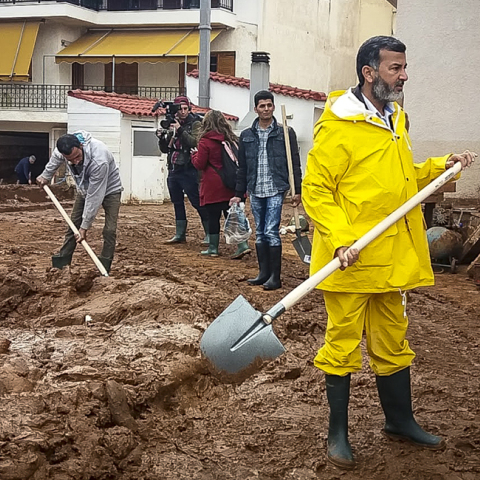 Εντοπίστηκε ακόμα ένας νεκρός στη Μάνδρα - 22 τα θύματα της φονικής κακοκαιρίας