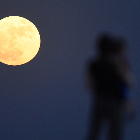 gettyimages-supermoon.jpg