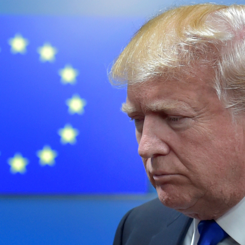 104492321-rtx37jm1-donald-trump-eu.jpg
