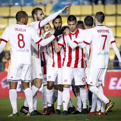 «Τεσσάρα» στο Αγρίνιο για τον Ολυμπιακό 