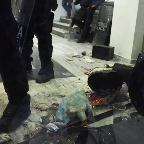 πλειστηριασμοί, συμβολαιογράφοι