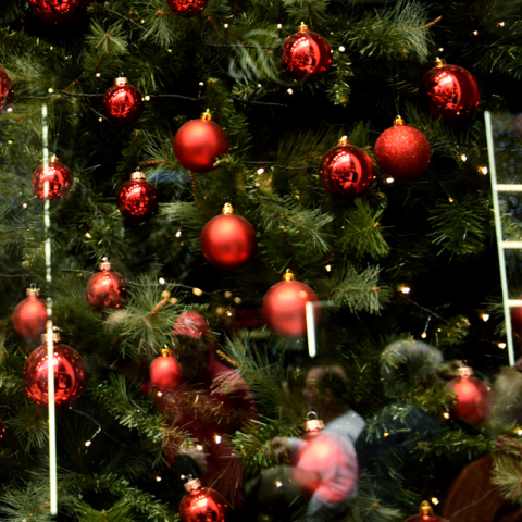 εορταστικό ωράριο