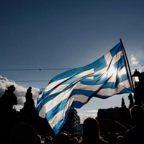 bloomberg-oi-ellines-tha-epileksoun-ean-theloun-to-grexit.w_l.jpg
