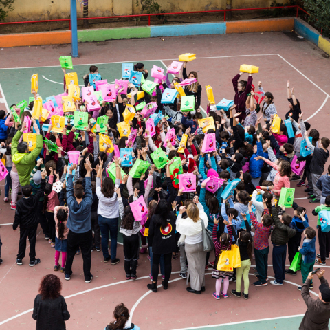 Πώς μια χριστουγεννιάτικη κάρτα από το Πλαίσιο κάνει τη διαφορά 