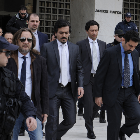 Κυβερνητικό αλαλούμ στην υπόθεση των 8 Τούρκων στρατιωτικών 