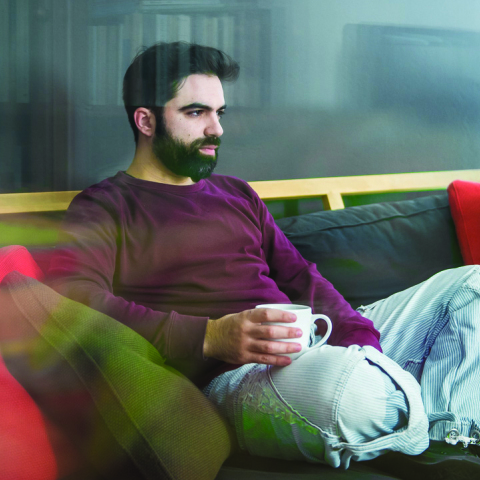 Γνωρίσαμε τον ταλαντούχο ηθοποιό Γιωργή Τσουρή που νιώθει ευτυχής σε μία δύσκολη εποχή 