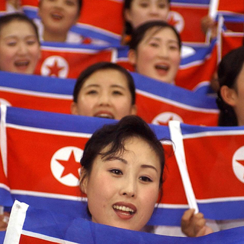north-korea-cheerleader.jpg
