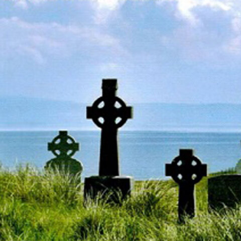 Graham Masterton, Πληγωμένοι άγγελοι (εκδ. Κριτική)