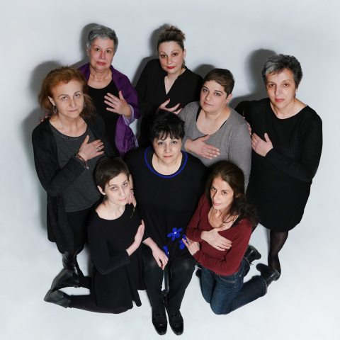 Εννιά μαρτυρίες γυναικών για τον καρκίνο