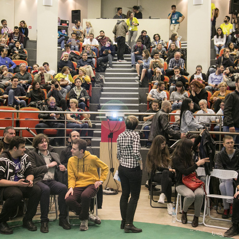 Διαγωνισμός Famelab: Μπορείς να εξηγήσεις την επιστήμη σου σε 3 λεπτά; 