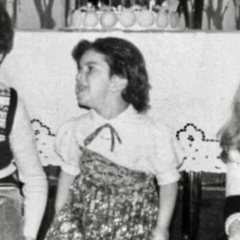 Ο Γιώργος Μαζωνάκης με τις αδερφές του, Μαρία και Βάσω