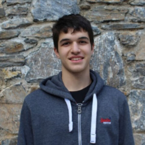 Ο μαθητής που βρέθηκε από τα θρανία του Pierce στο ΜΙΤ