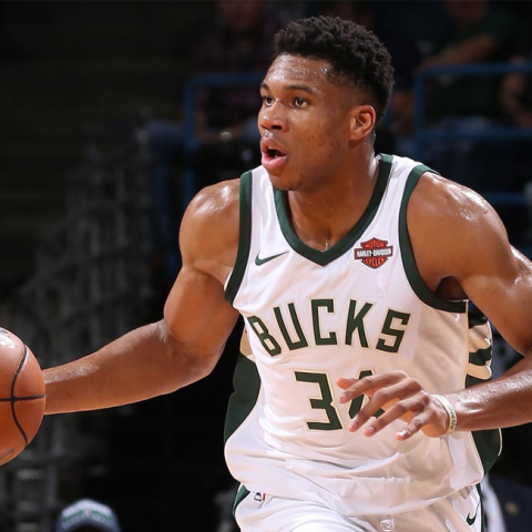 giannis2342342.jpg