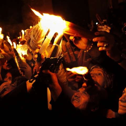 Παρουσίαση από την Ένωση Αθέων: Το κατά Κοραή άγιο φως