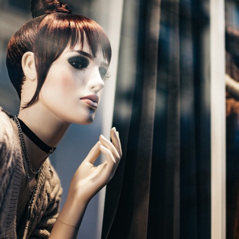 mannequin-2600292_1920.jpg