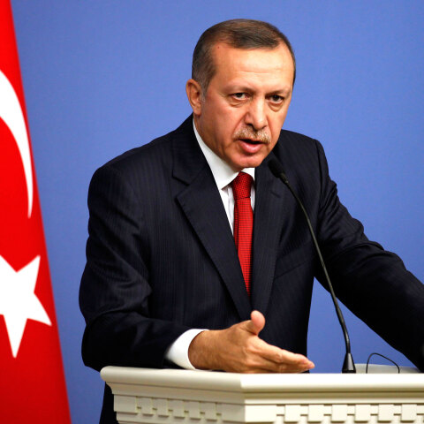 Ικανοποίηση Ερντογάν για τις επιθέσεις στη Συρία 