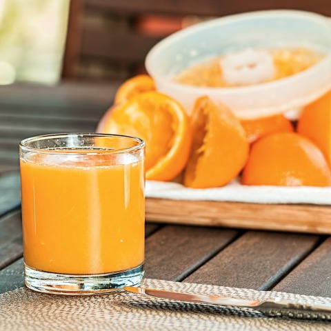 fresh-orange-juice-1614822_1920.jpg