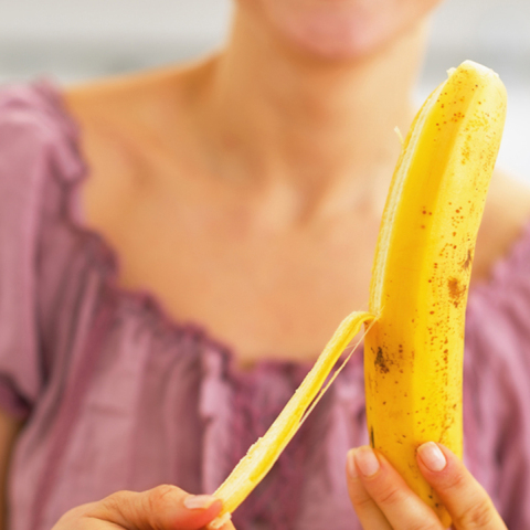 banana-woman-eat-stock-today-151006-tease_994014c3d4944eadd5edc6da5cde0d8c.jpg