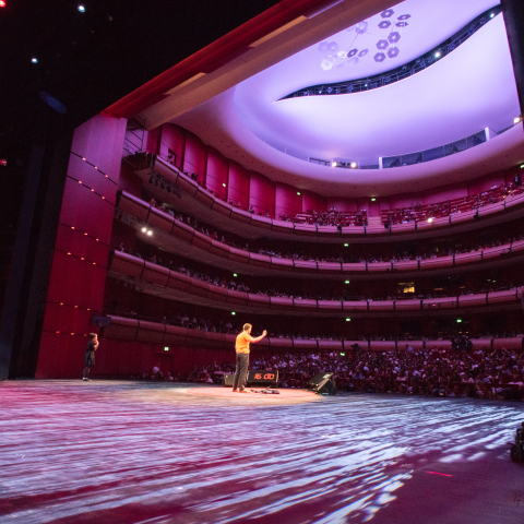 Ο ιστορικός Κ. Καρατζάς μιλάει στην A.V. πριν το TEDxAthens