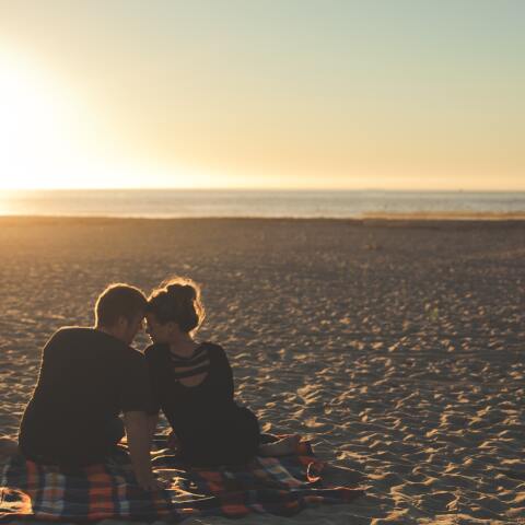 beach-california-couple-58572.jpg