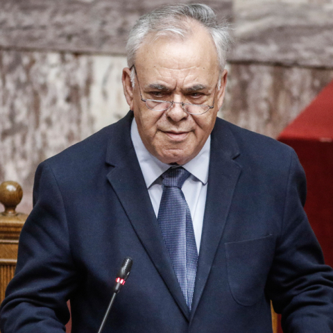 dragasakis234.jpg
