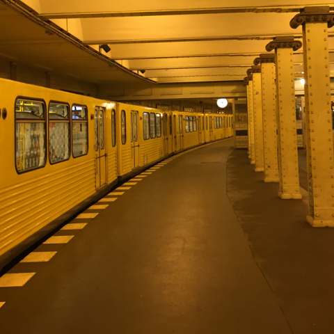 Σταθμός μετρό «Κλόστερ Στράσε»